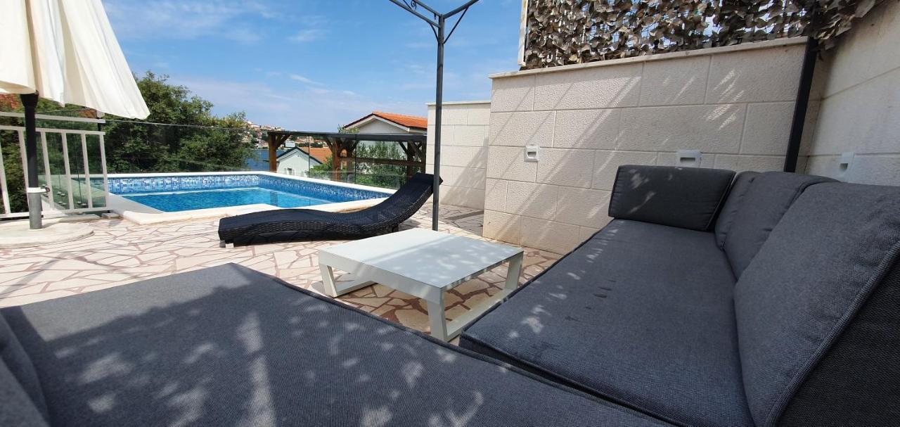Villa Mimoza à Rogoznica  Extérieur photo