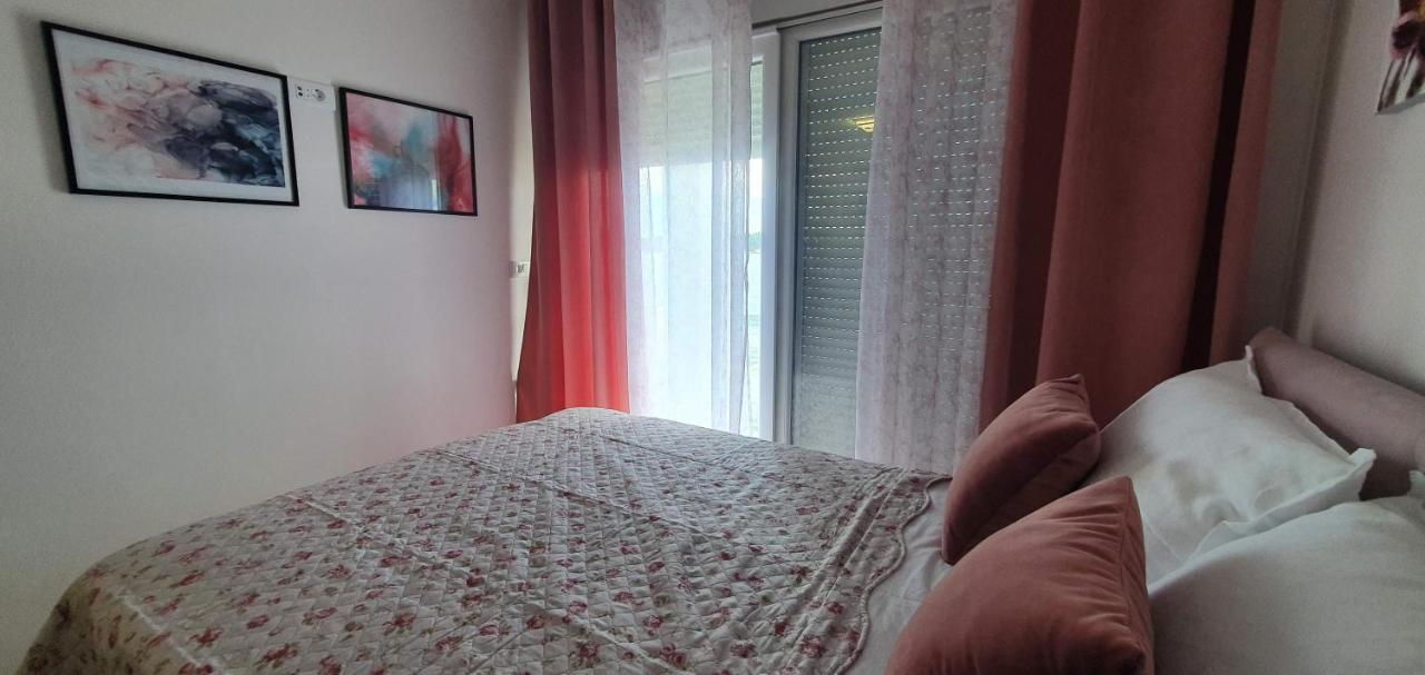 Villa Mimoza à Rogoznica  Extérieur photo
